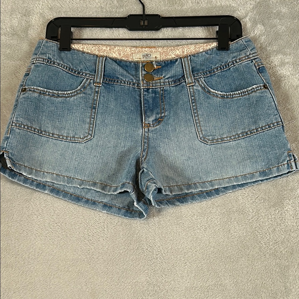 SO Y2K denim Shorty Jean shorts size 9